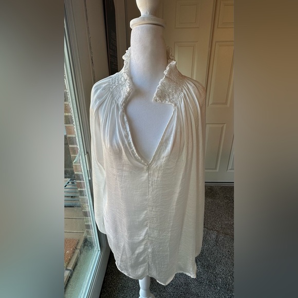 BUCKET LIST Elegant Blouse size Large - Picture 6 of 10